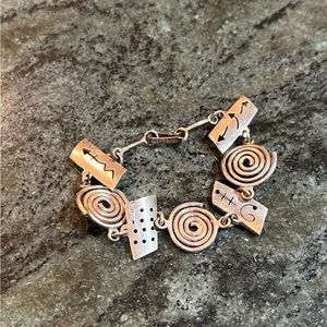 Vintage Modernist 7” 925 TM-22 all silver bracelet with easy to use clasp.